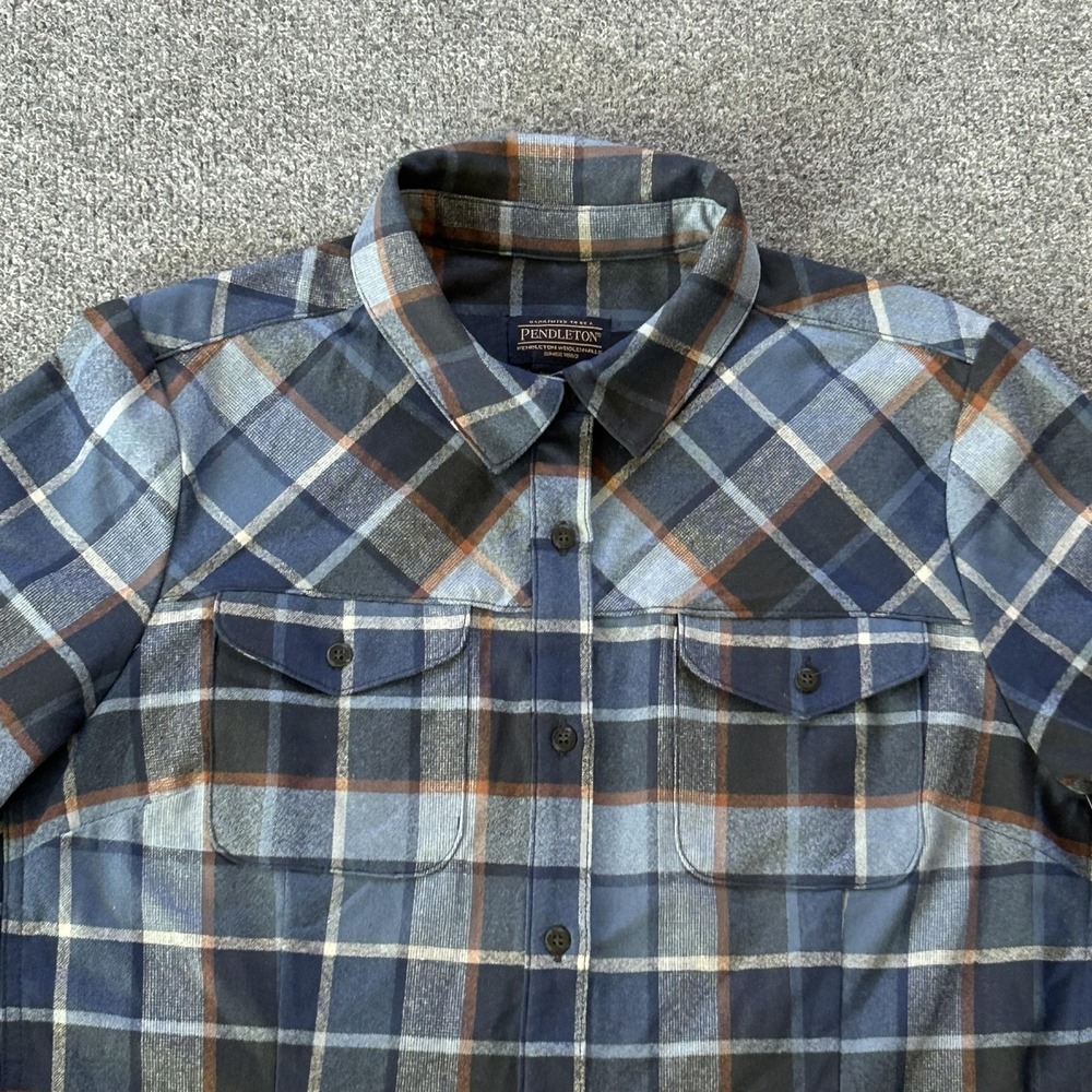 Pendleton Shirt Womens‎ Large Blue Plaid Wool Flannel Button Up Long Sleeve - Picture 2 of 14